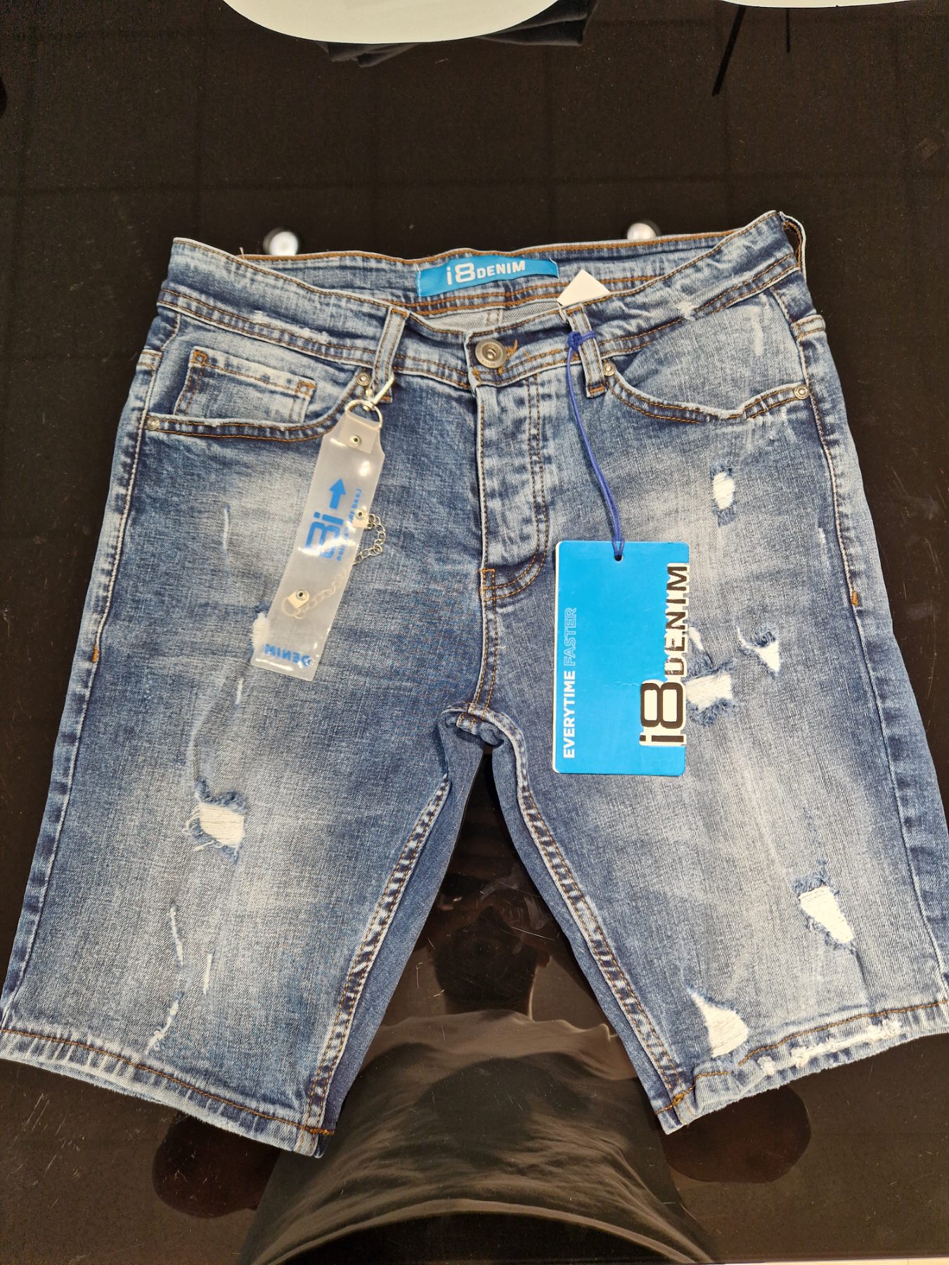 Spodenki męskie   jeans  Roz  30-38.  1 kolor . Paczka 8szt