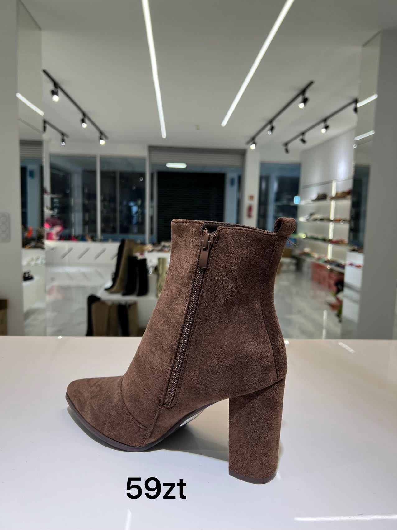 BOTKI  Damskie 36-41/ 12 par