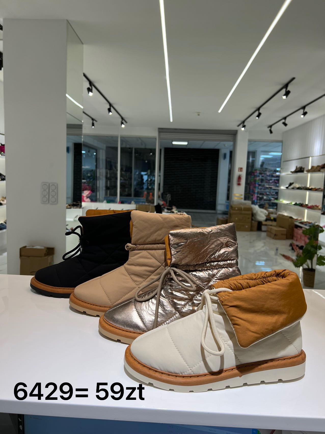 BOTKI Damskie 36-41/ 12 par