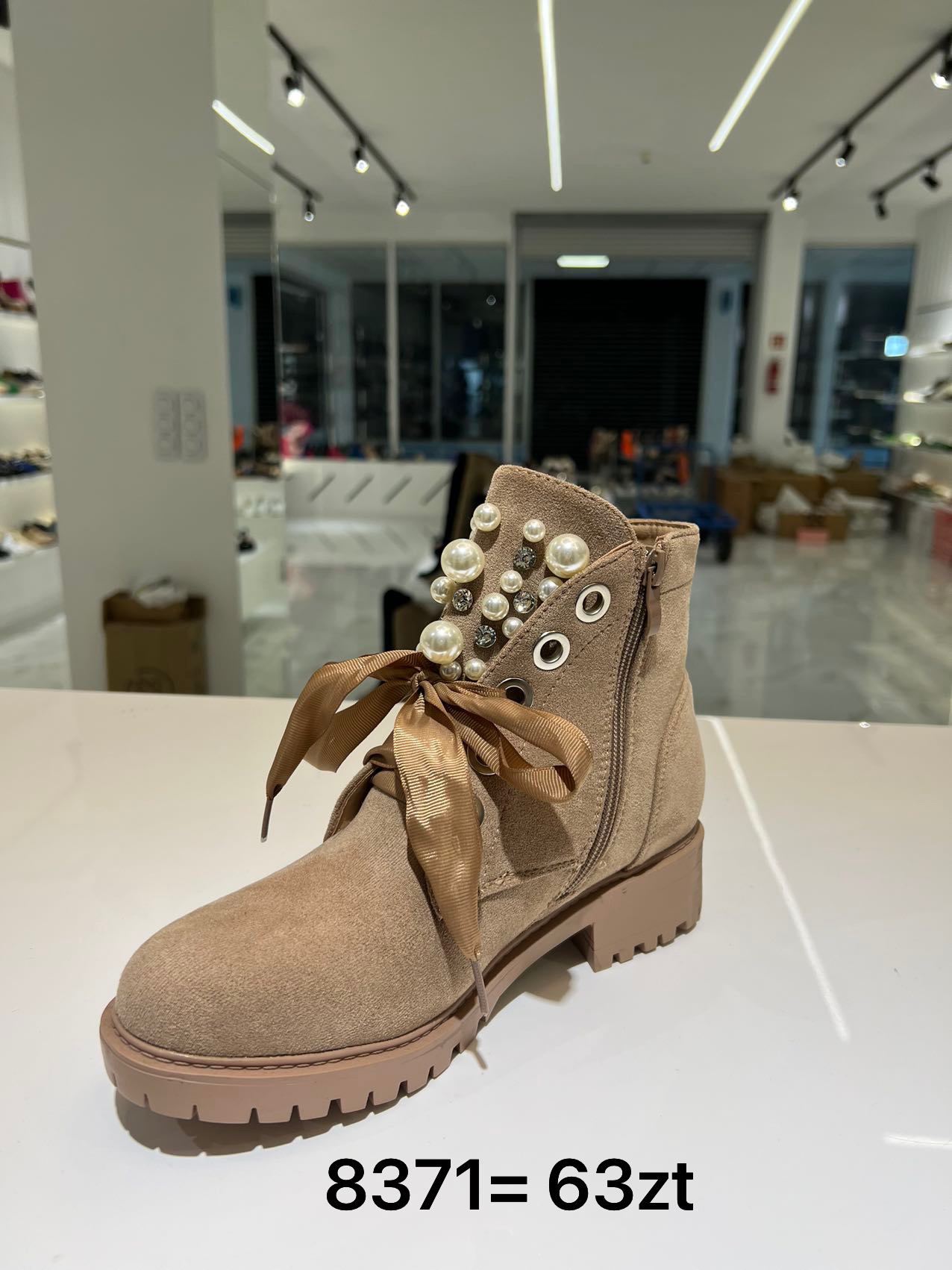 BOTKI Damskie 36-41/ 12 par