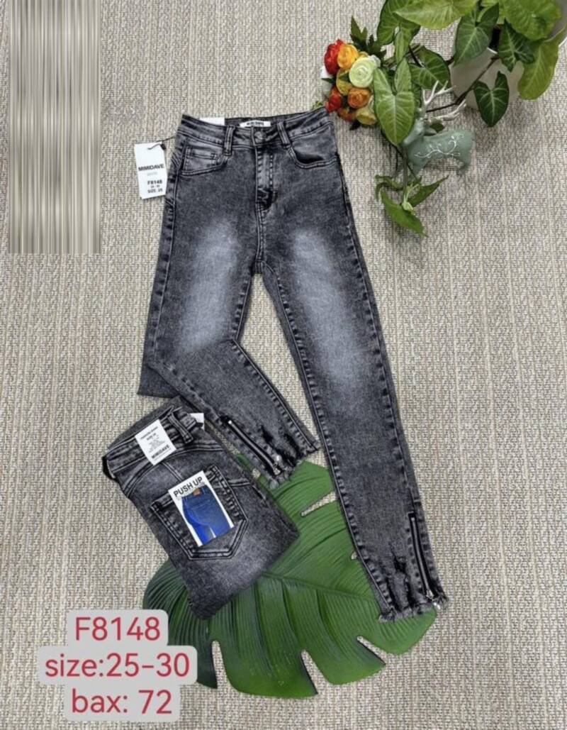 Spodnie  damska jeans . Roz 25-30. 1 kolor. Paszka 12szt.  
