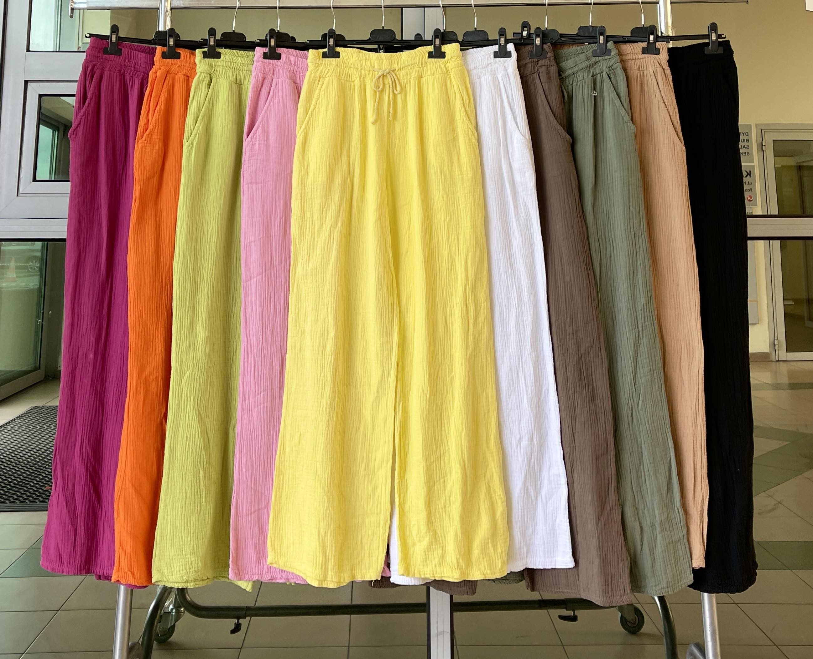 Spodnie damska (Włoskie produkt) Roz Standard .mix  kolor Paczka 5szt