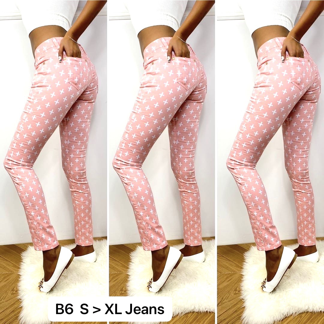 Spodnie damskie jeans Roz  S-XL .  1 kolor . Paczka 12szt
