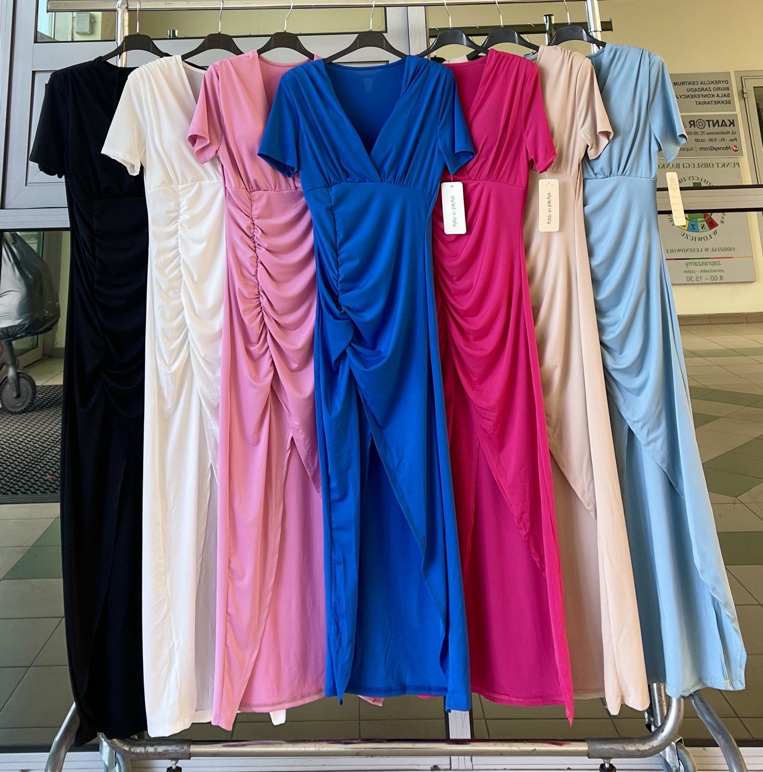 Sukienka  damskie (Włoskie produkt) Roz Standard Paczka 5 szt Mix kolor
