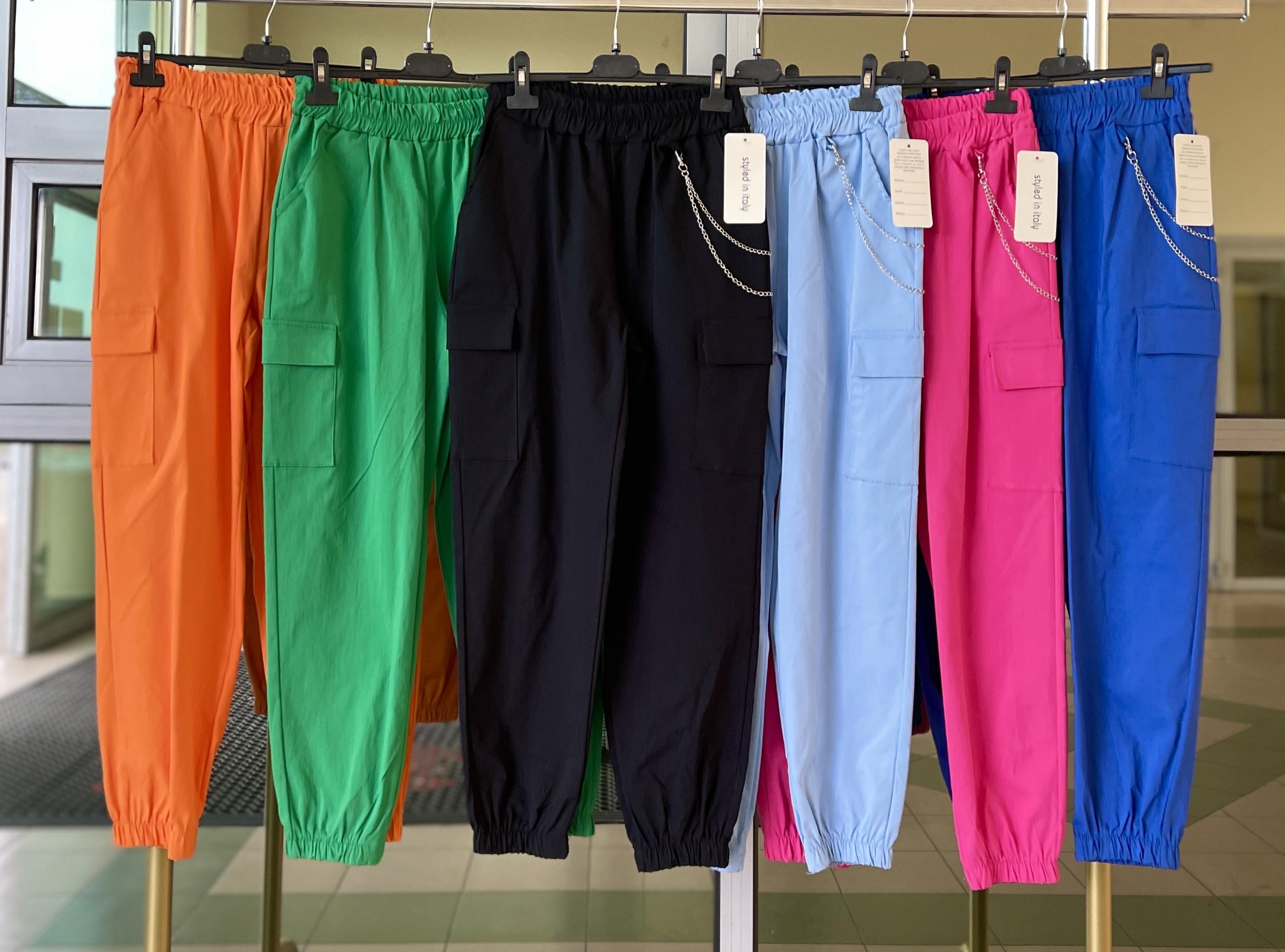 Spodnie  damskie (Włoskie produkt) Roz S-XL. Paczka 4 szt 1 kolor