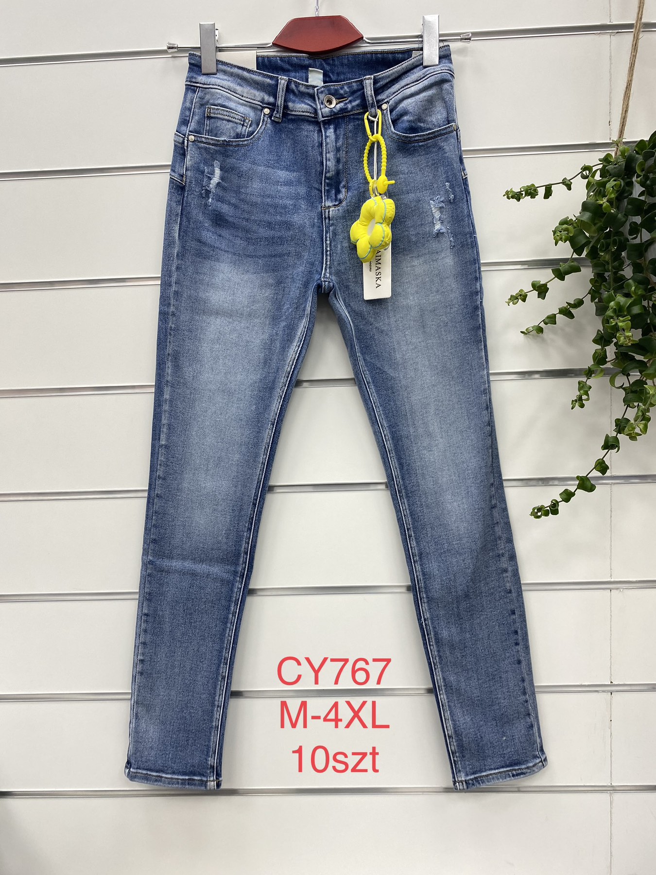 Spodnie damskie jeans Roz  M-4XL.  1 kolor . Paczka 10szt