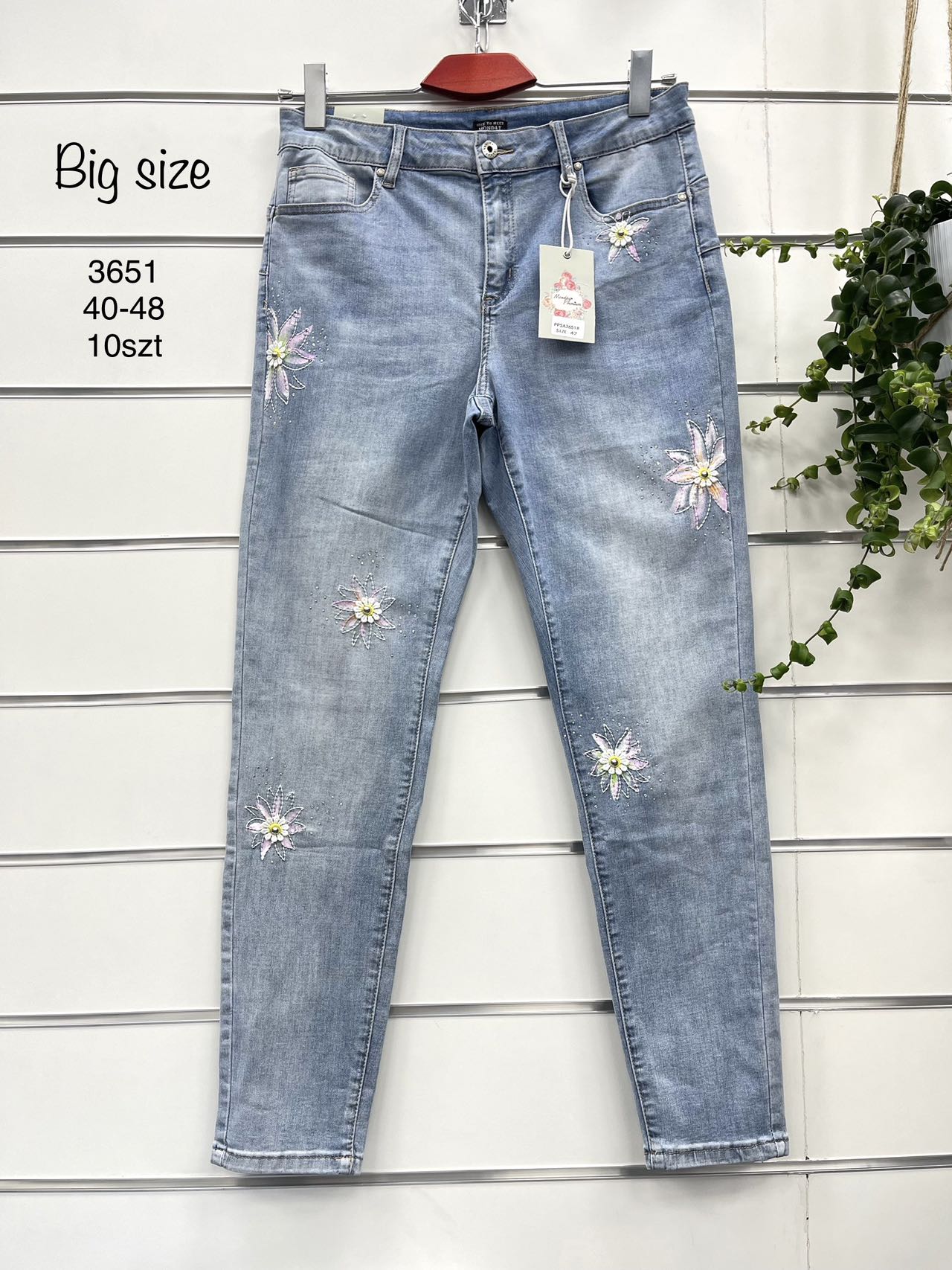 Spodnie damskie jeans Roz 40-48 Paczka 10 szt