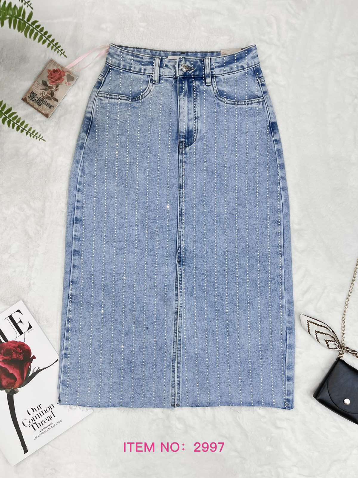 Spódnica  damskie jeans Roz  XS-XL .  1 kolor . Paczka 12szt