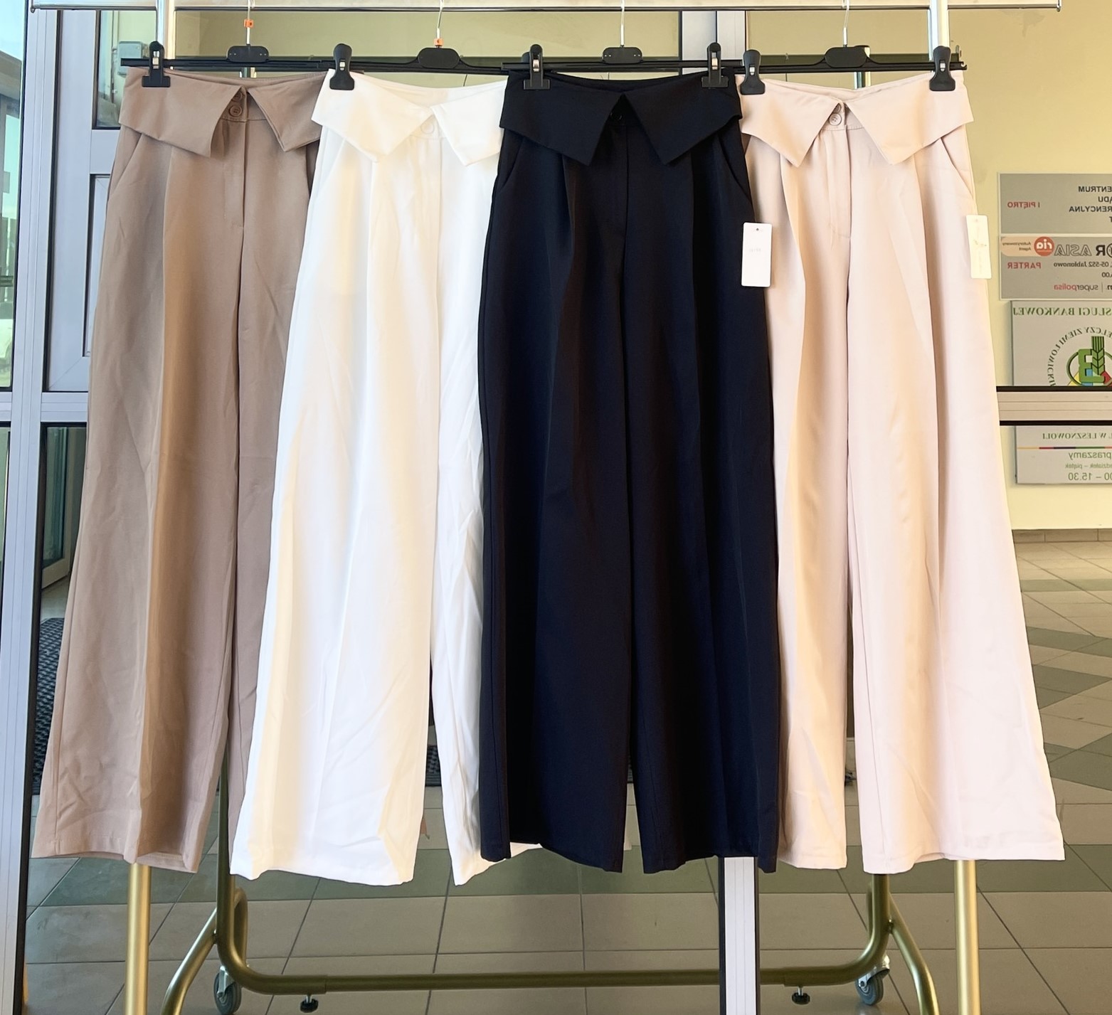 Spodnie damska (Włoskie produkt) Roz SML. 1 kolor Paczka 3szt