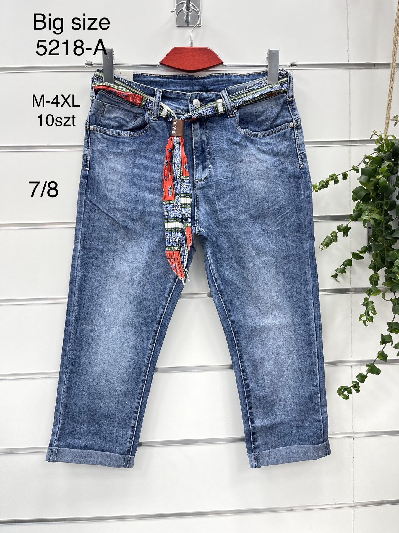 Spodnie  damska jeans duże . Roz M-4XL . Paszka 10 szt . 1 Kolor .