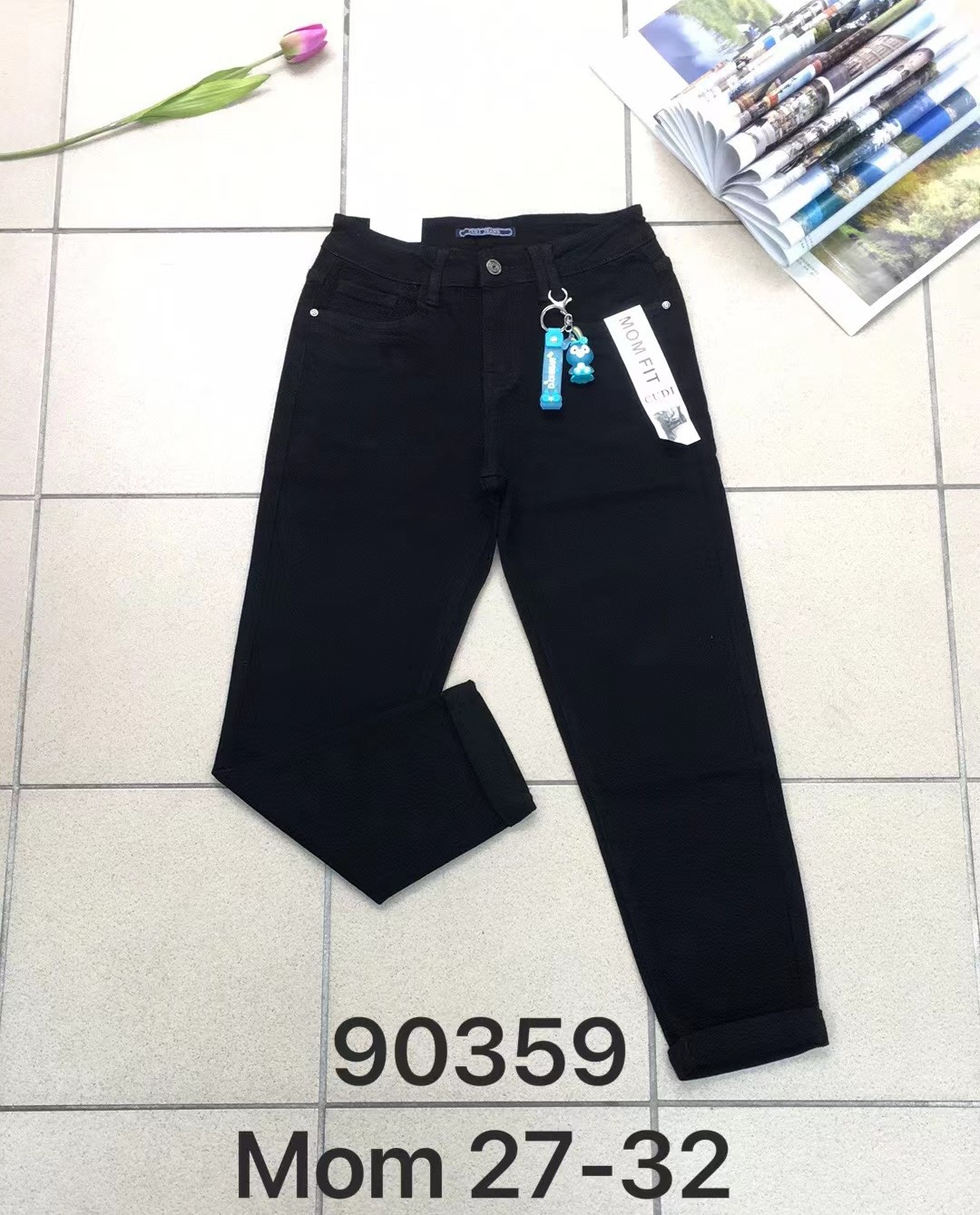 Spodnie damskie jeans Roz  27-32 .  1 kolor . Paczka 10szt