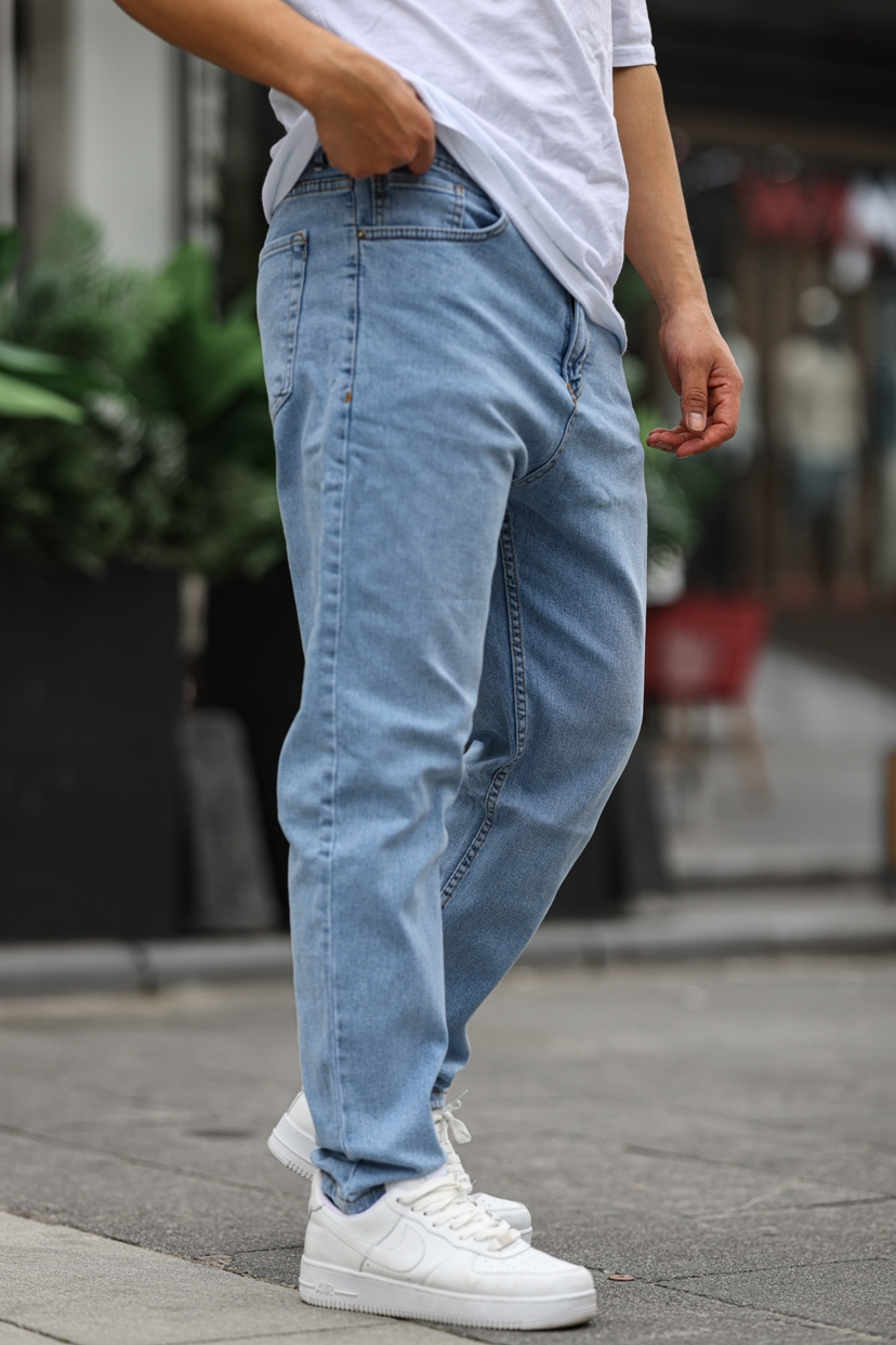 Spodnie męskie   jeans  Roz  29-38.  1 kolor . Paczka 8szt