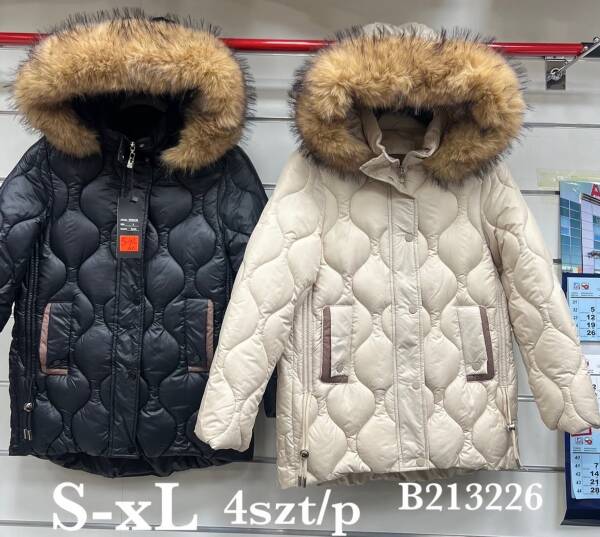 Kurtki damskie zimowe Roz S-XL, 1 Kolor Paczka 4 szt