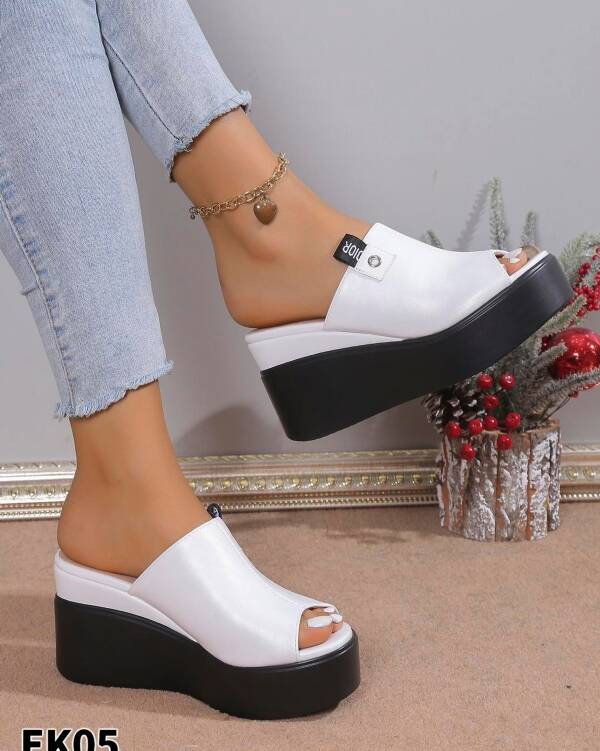 Klapki   damskie 36-41/ 12 par