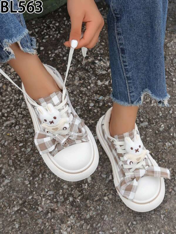 Buty sportowe damskie 36-41/ 12 par