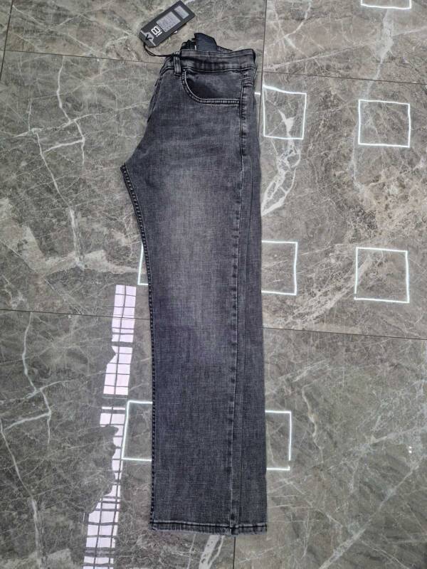 Spodnie jeansy meskie Roz 30-40. 1 kolor. Paczka 10 szt 
