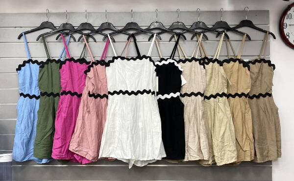Sukienki damskie (Włoskie produckt) Roz Standard, Mix Kolor .Paczka 5 szt