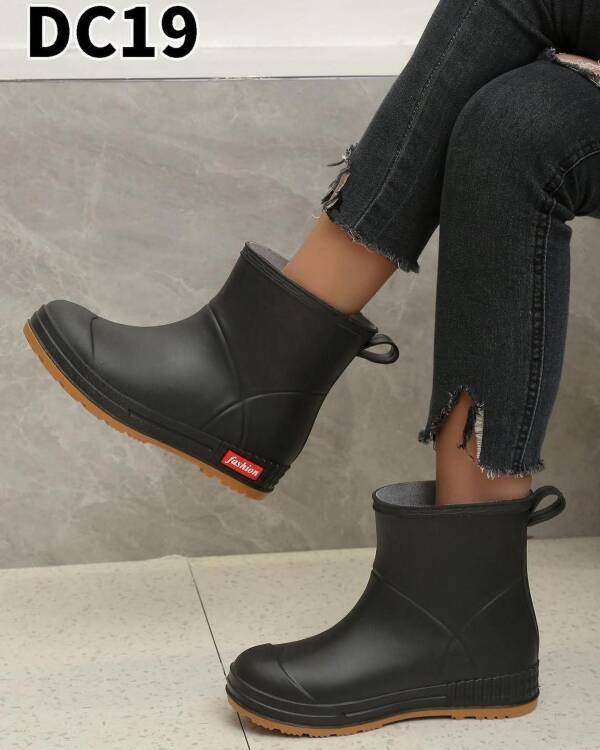 Kozaki damskie 36-41/ 12 par