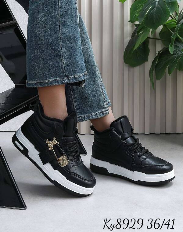 Buty sportowe damskie Roz 37-40 / 12 par