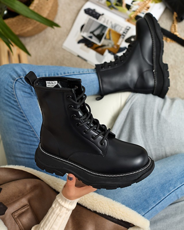 BOTKI damskie 36-41/ 12 par