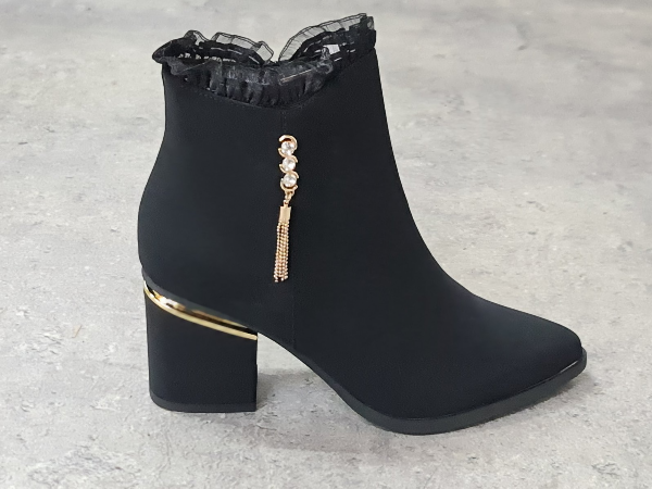 BOTKI damskie 36-41/ 12 par