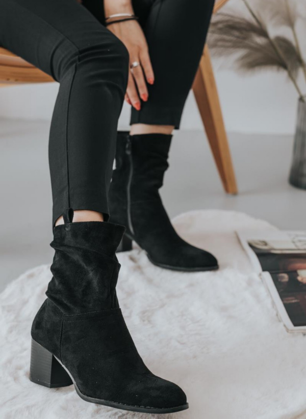 BOTKI damskie 36-41/ 12 par