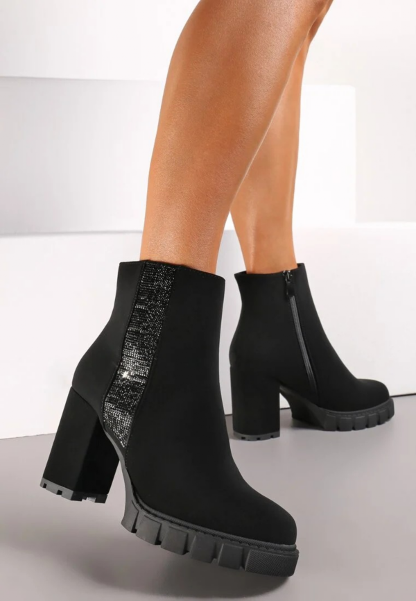 BOTKI damskie 36-41/ 12 par