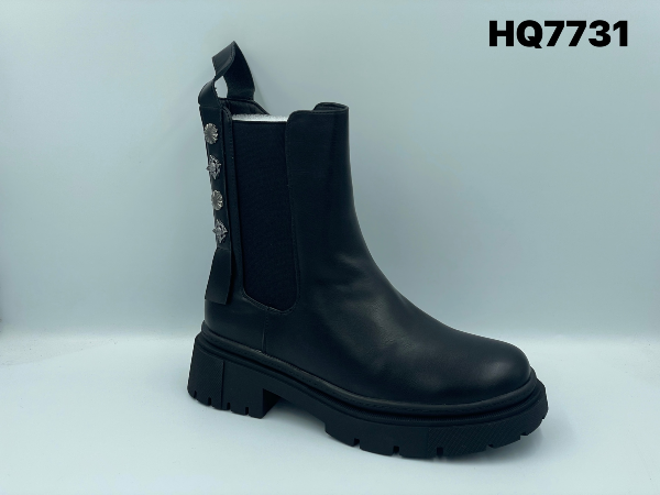 BOTKI damskie 36-41/ 12 par 
