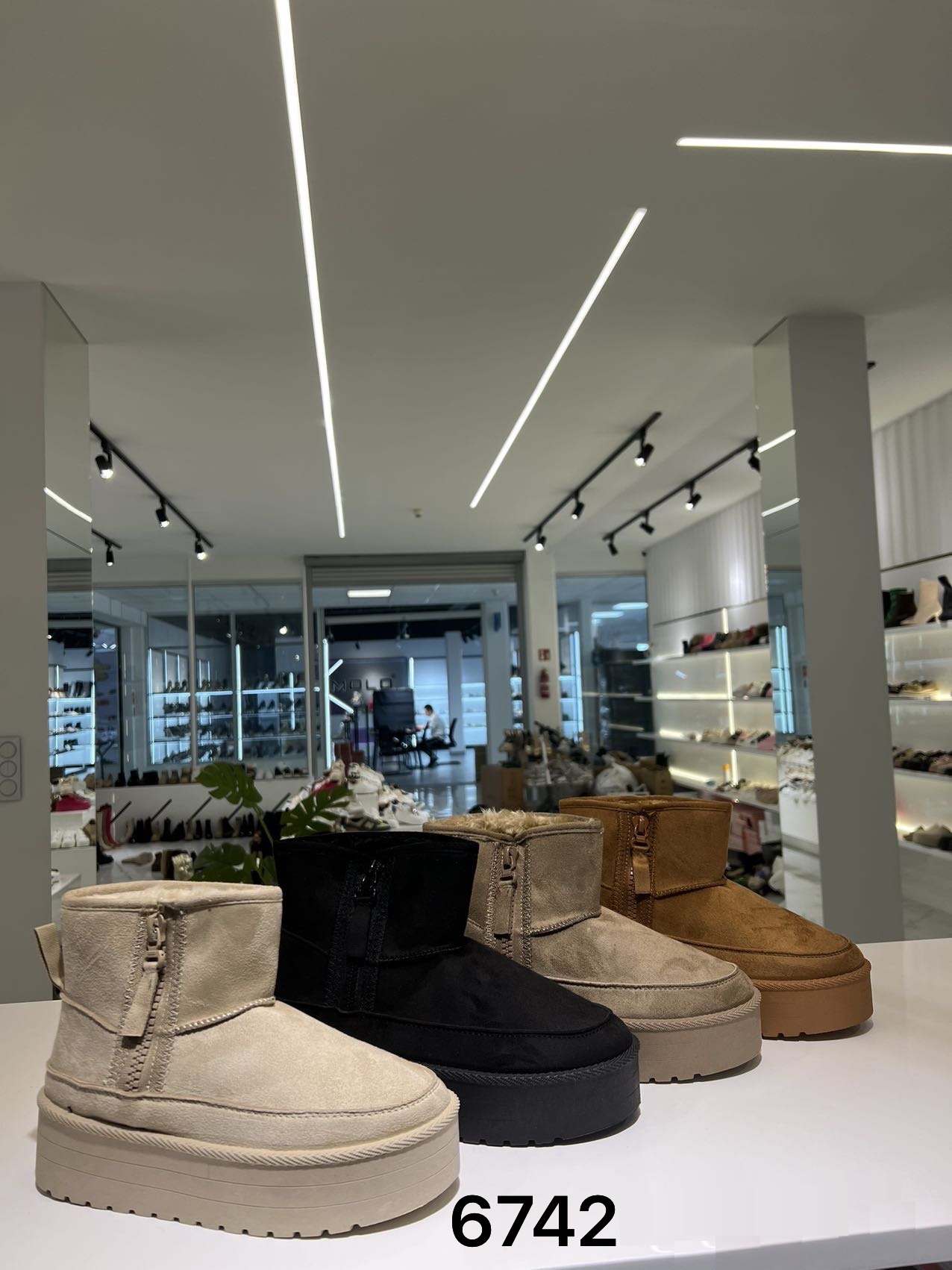 BOTKI damskie 36-41/ 12 par
