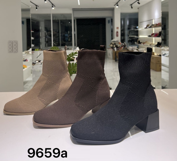 BOTKI damskie 36-41/ 12 par 