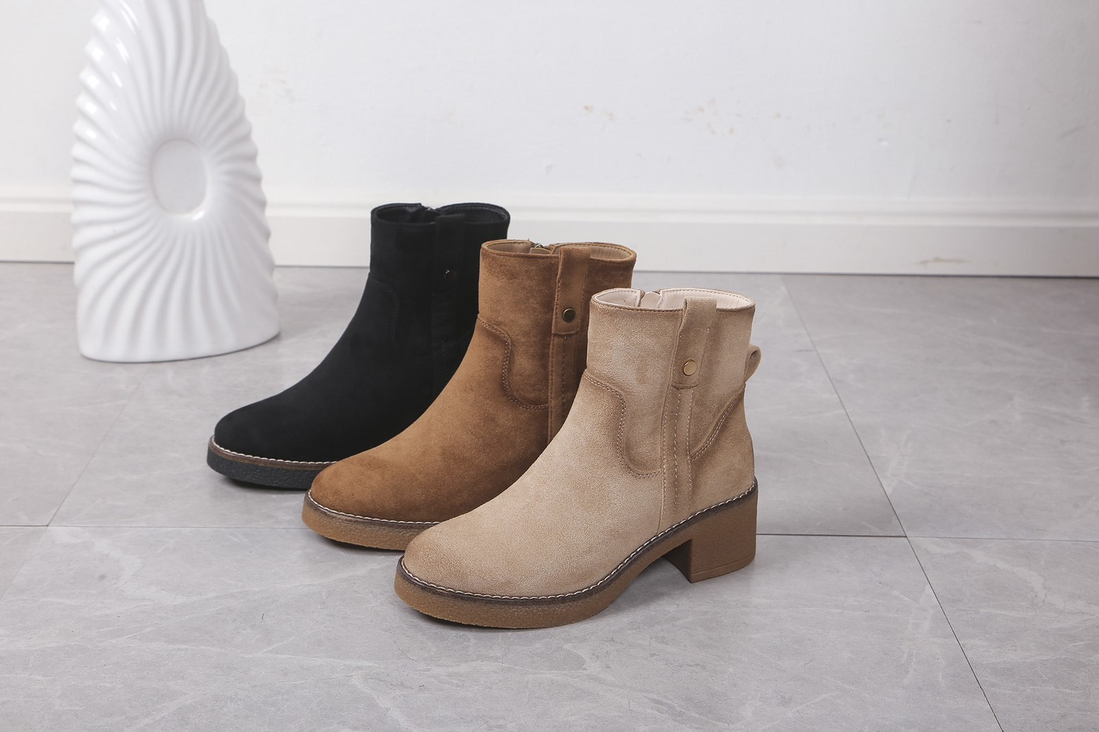 BOTKI damskie 36-41/ 12 par