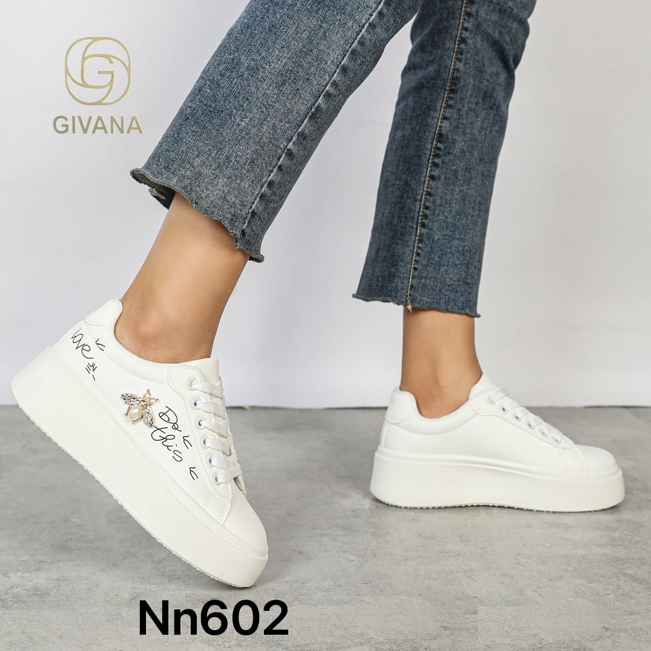 Buty sportowe damskie Roz 36-41 /12 par