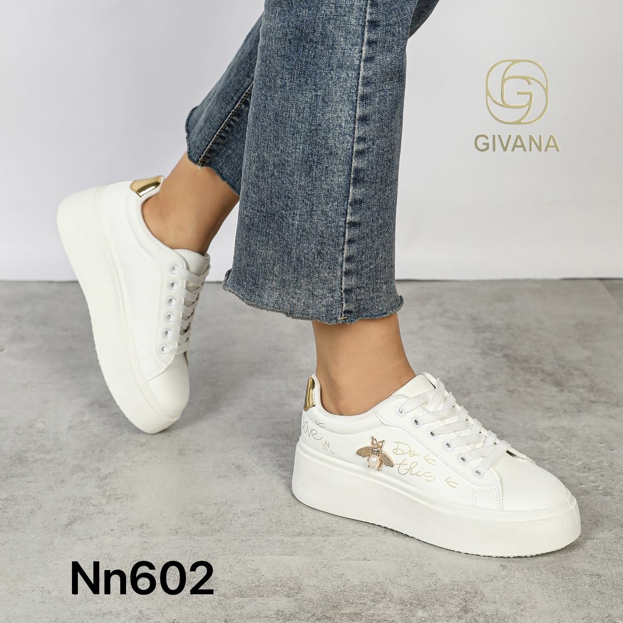 Buty sportowe damskie Roz 36-41 /12 par