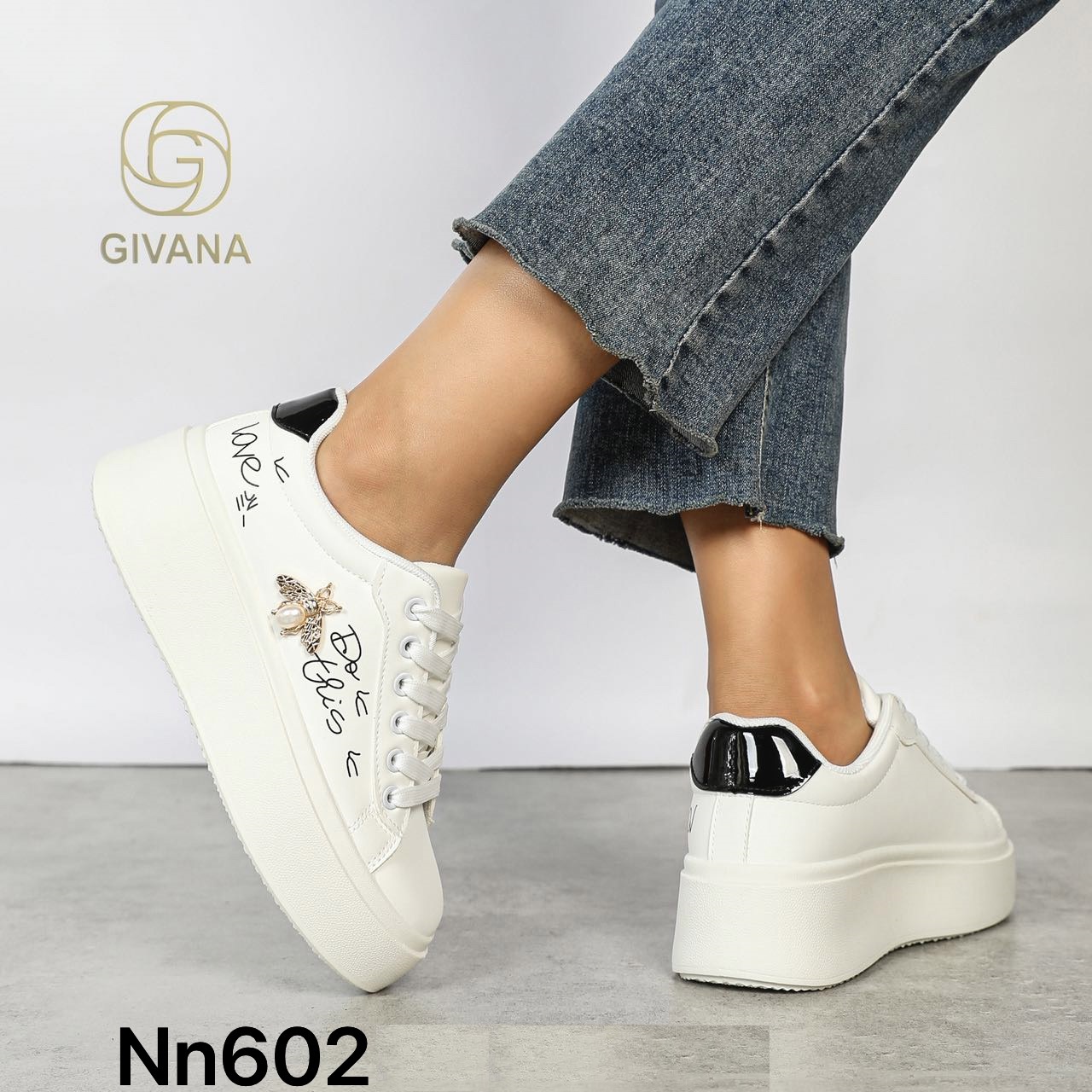 Buty sportowe damskie Roz 36-41 /12 par