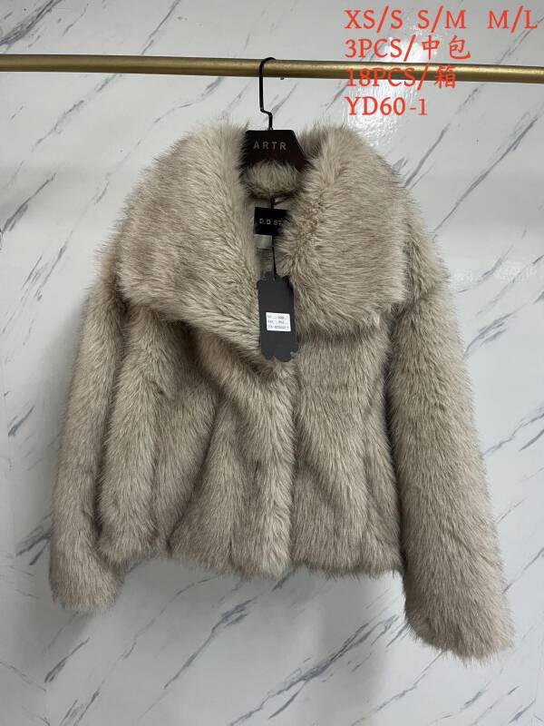 Kurtka alpaka damska (Włoskie produkt) Roz XS/S-M/L, Mix kolor Paczka 4 szt