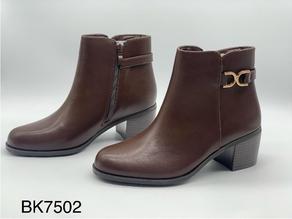 BOTKI damskie 36-41/ 12 par