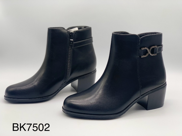 BOTKI damskie 36-41/ 12 par