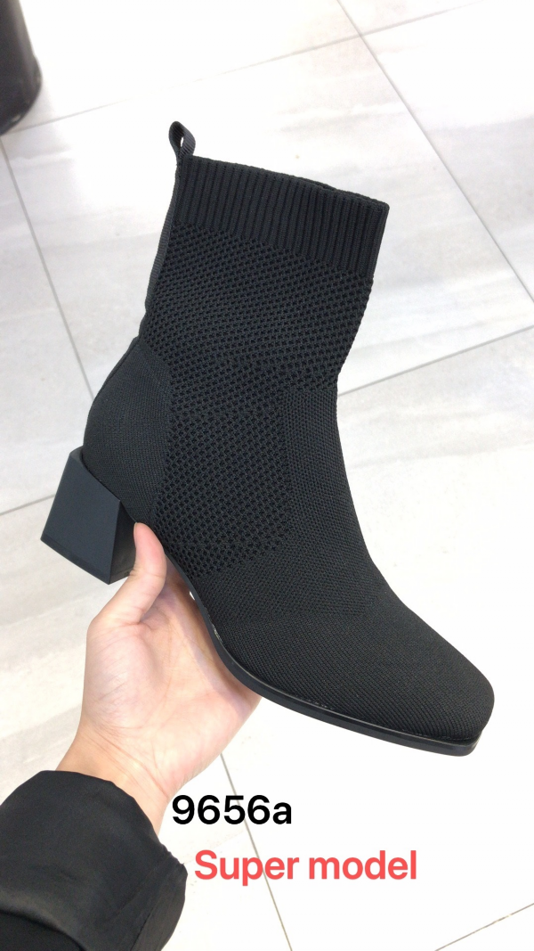 BOTKI damskie 36-41/ 12 par