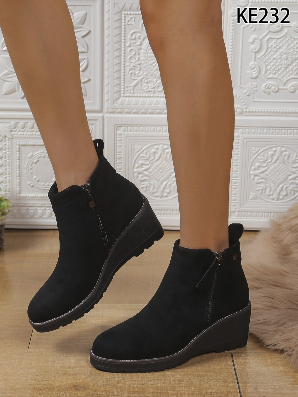 BOTKI damskie 36-41/ 12 par