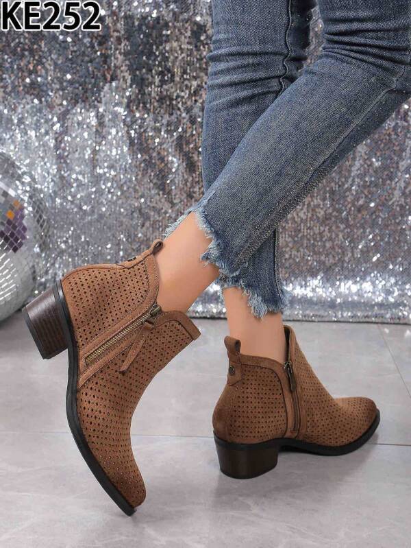 BOTKI  damskie  36-41/ 12 par