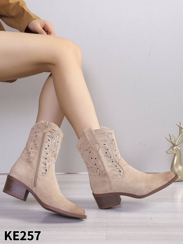 BOTKI  damskie  36-41/ 12 par