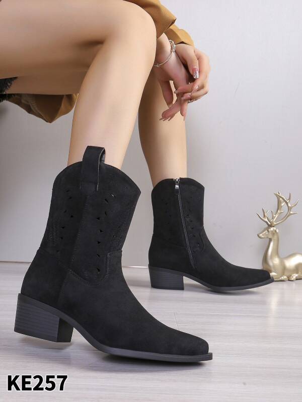BOTKI  damskie  36-41/ 12 par