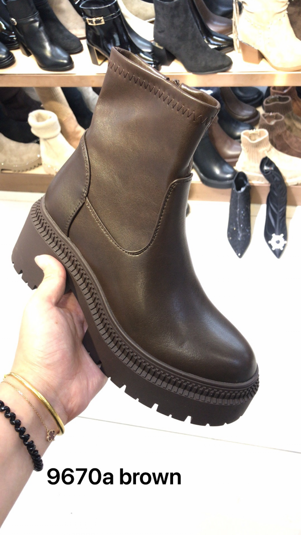BOTKI damskie 36-41/ 12 par