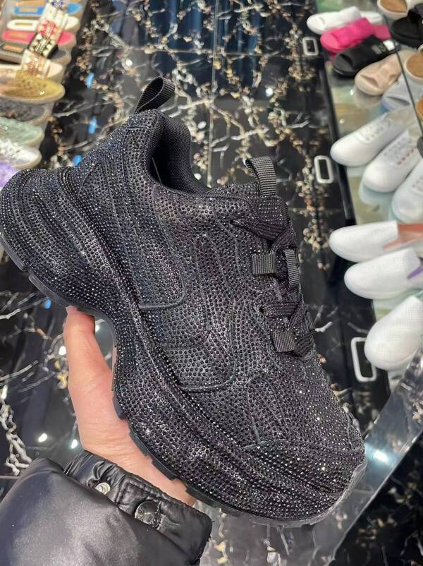 Buty Sportowe damskie 36-41/ 12 par