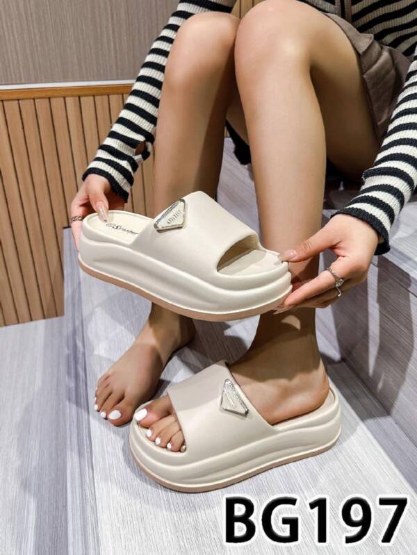 Klapki damskie 36-41/ 12 par