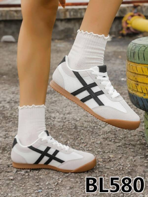 Buty Sportowe damskie 36-41/ 12 par