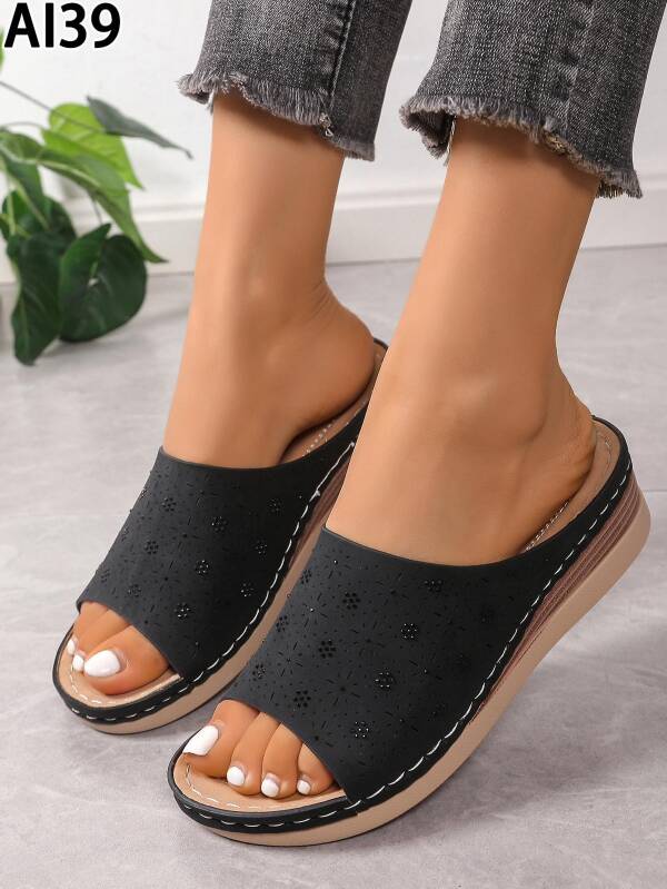 Klapki Damskie 36-41/ 12 par