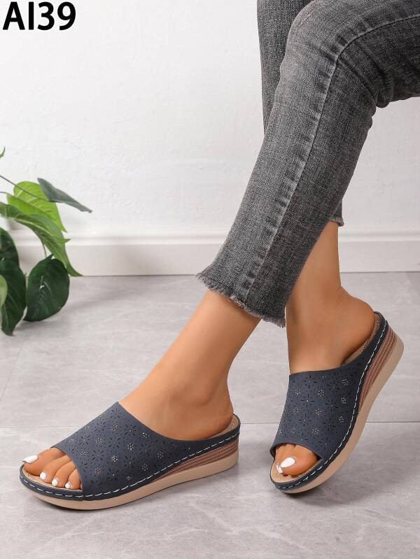 Klapki Damskie 36-41/ 12 par