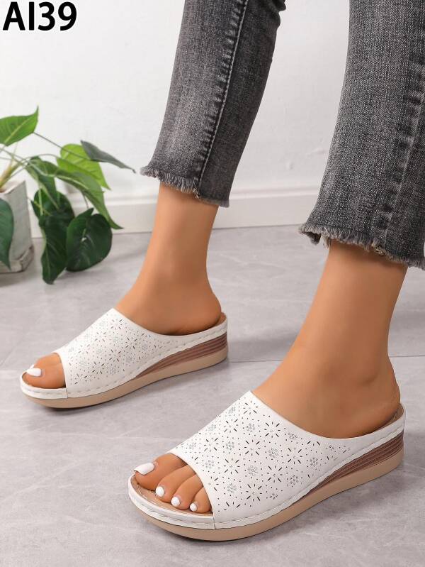 Klapki Damskie 36-41/ 12 par