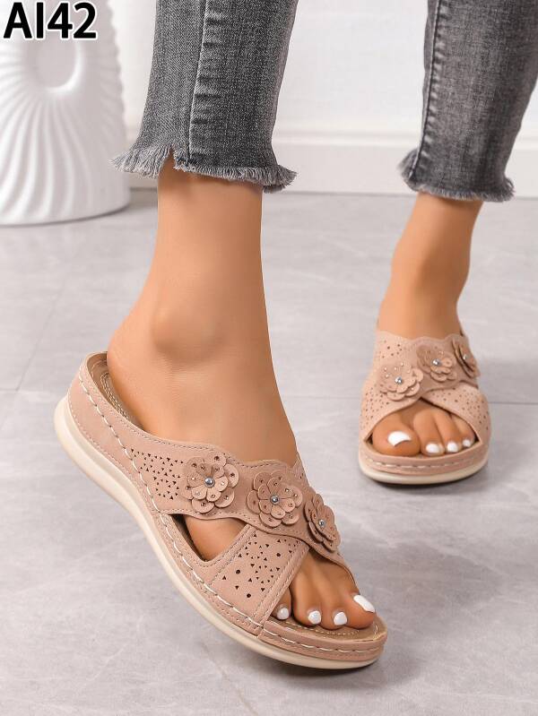 Klapki Damskie 36-41/ 12 par